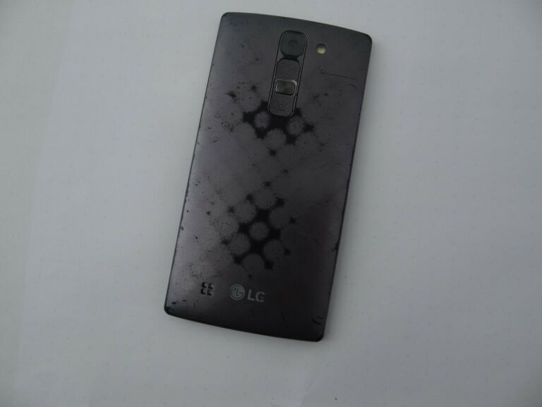 telefon-lg-g4c-h525n-typ-smartfon