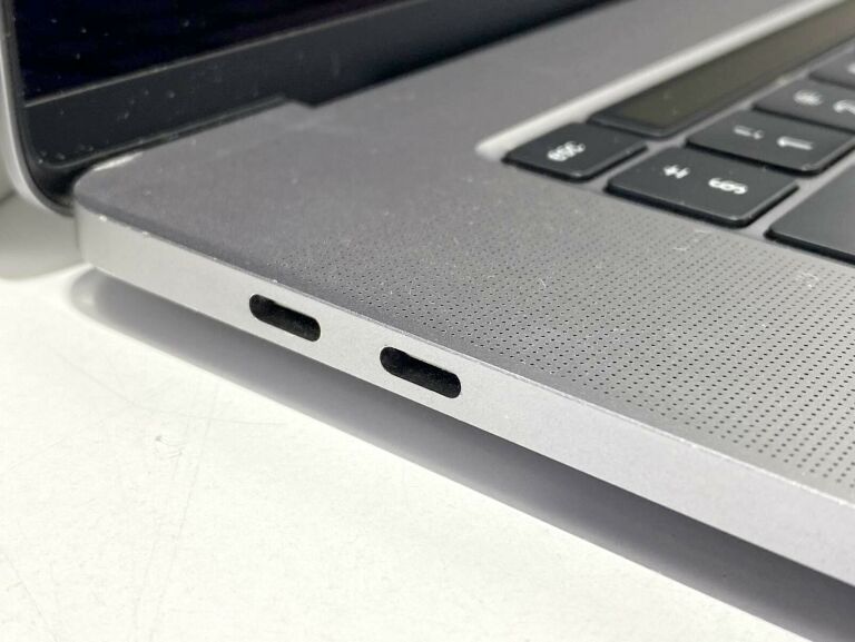 MACBOOK PRO 16 A2141 16GB/ I7 6X2.6GHZ /512SSD