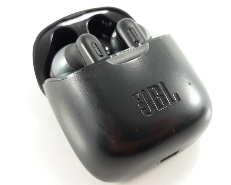 SŁUCHAWKI BLUETOOTH JBL TUNE 220 TWS