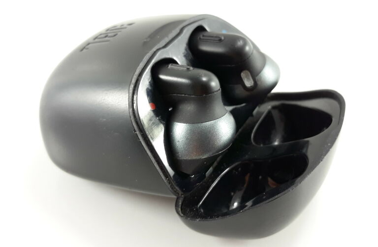 SŁUCHAWKI BLUETOOTH JBL TUNE 220 TWS