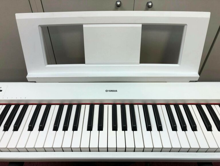 YAMAHA NP 32 WH PIANINO CYFROWE ZESTAW PROMOCJA!