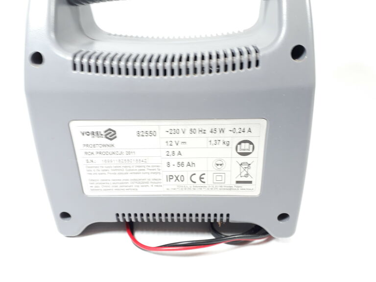 prostownik-samochodowy-vorel-82550-marka-vorel