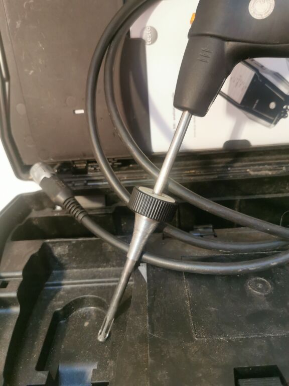 ANALIZATOR SPALIN TESTO 300 WALIZKA 3247 KOD