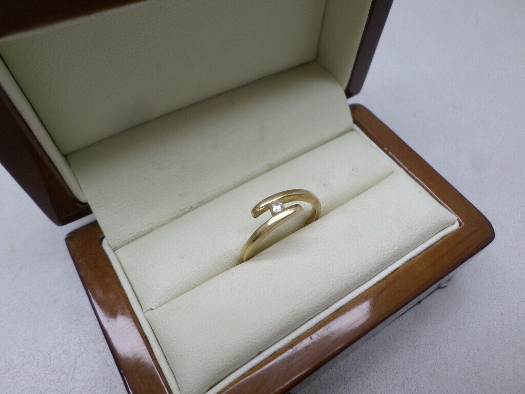 ostentacyjny-zloty-pierscionek-194g585-r10-stan-11323-2