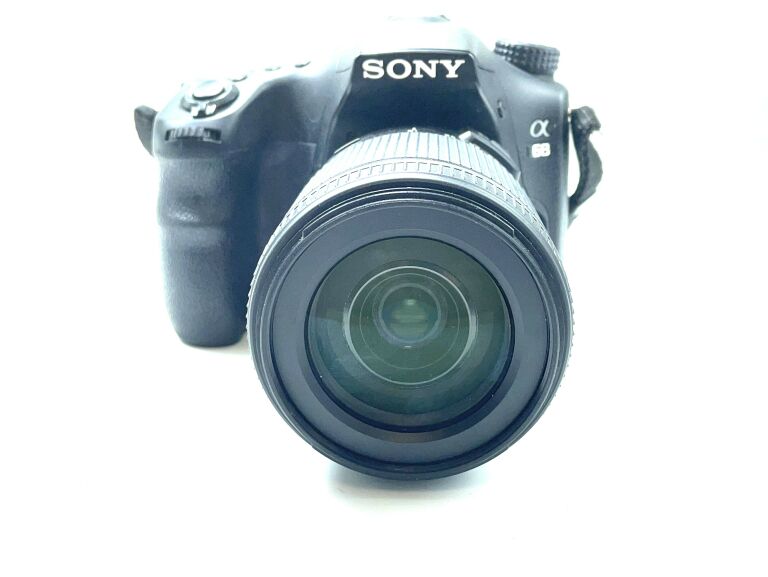 SONY ALFA ILCA-68 +TAMRON 18-200 F/3,5-6,3 DI II