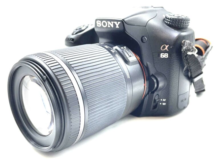 SONY ALFA ILCA-68 +TAMRON 18-200 F/3,5-6,3 DI II