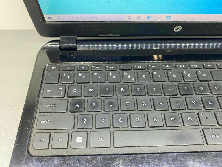 HP AMD E1-2100 / 4GB / 500GB / WIN10
