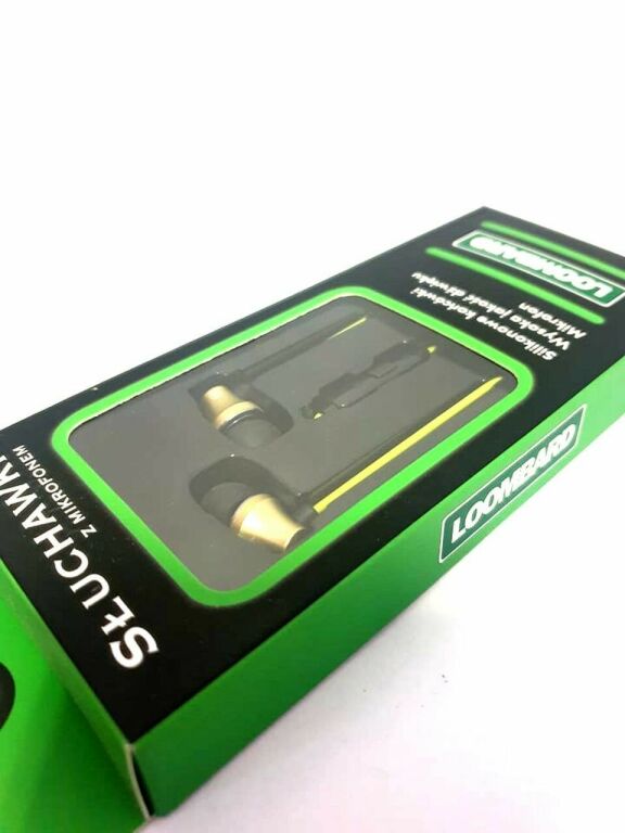 sluchawki-z-mikrofonem-kolor-dominujacy-129357-3