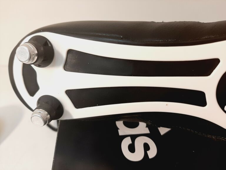 buty-pilkarskie-korki-adidas-world-cup-43-13-rodzaj-bez-skarpety