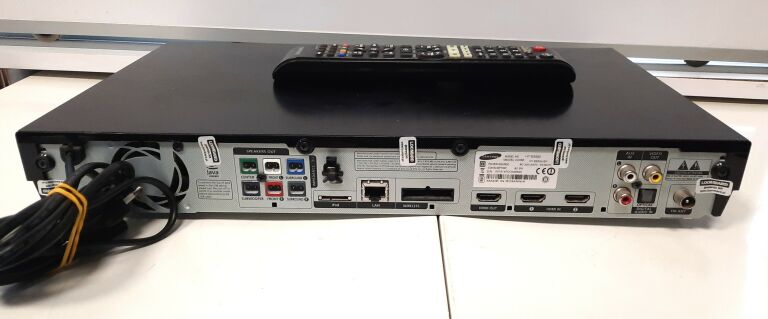 BLU RAY SAMSUNG HT-E5550 + PILOT