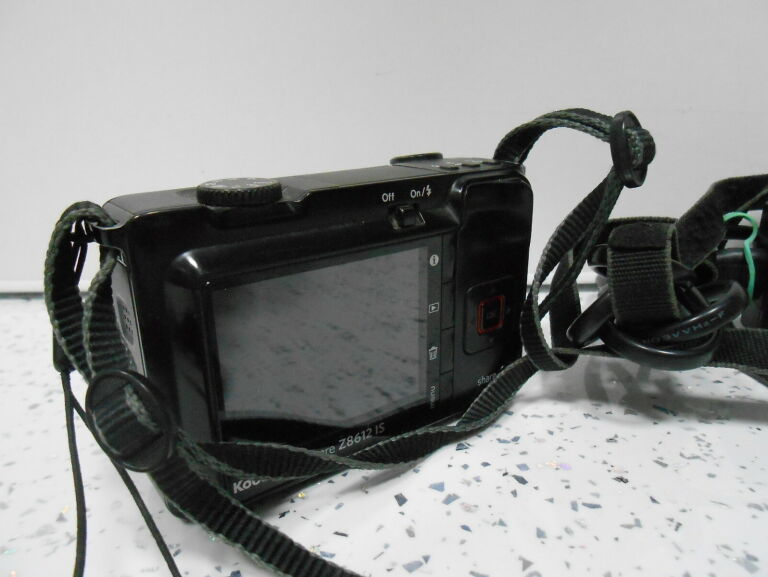 APARAT KODAK EASYSHARE Z8612 IS