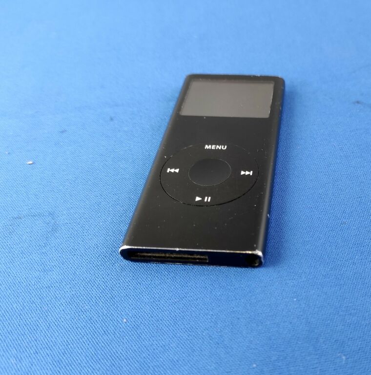 APPLE IPOD A1199 8 GB CZARNY
