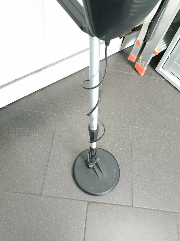 WYKRYWACZ METALU BLACK BULL METAL DETECTOR