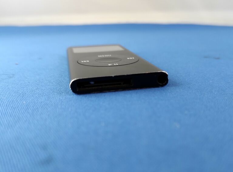 APPLE IPOD A1199 8 GB CZARNY