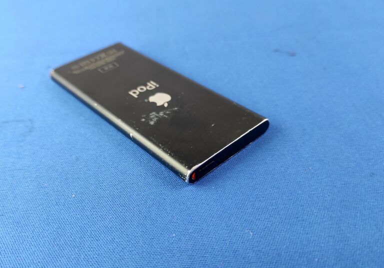 APPLE IPOD A1199 8 GB CZARNY