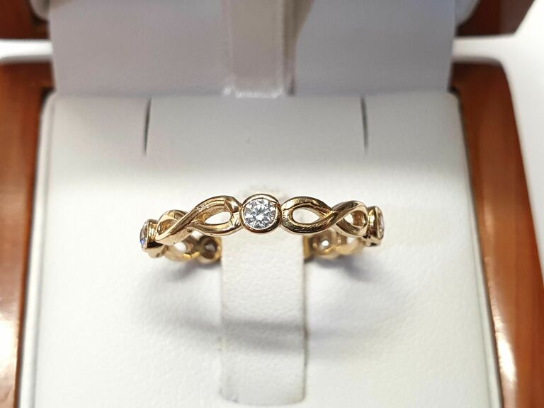 zloty-pierscionek-585p-194g-r18-rodzaj-wyrob-jubilerski