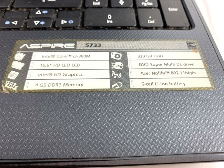 LAPTOP ACER ASPIRE 5733 4GB RAM I3 M380 80GB HDD