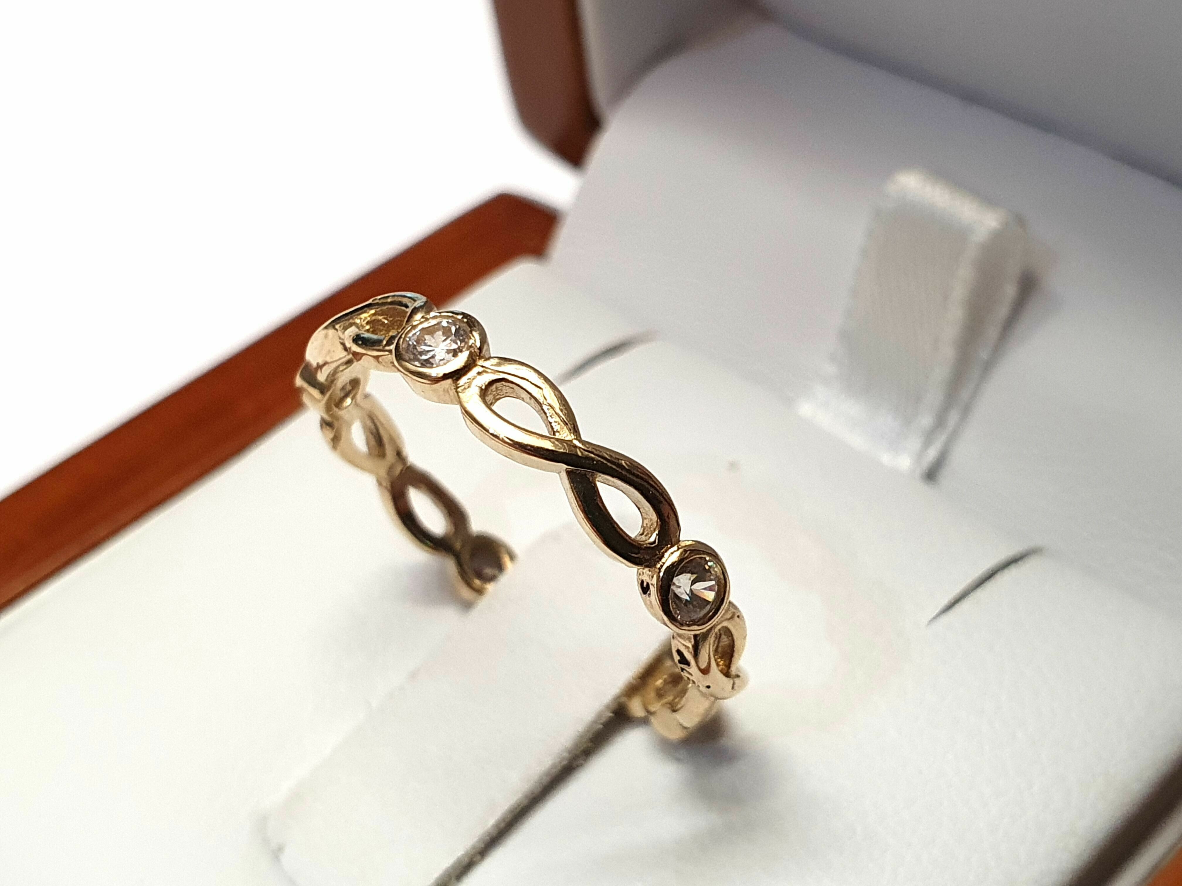 zloty-pierscionek-585p-194g-r18-kamien-inny-kamien