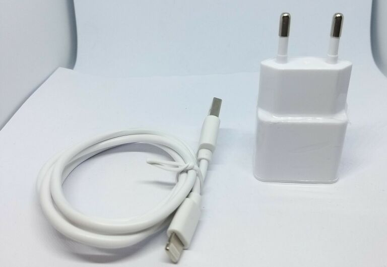 ladowarka-lightning-do-iphone-2a-ean-gtin-5904238701980