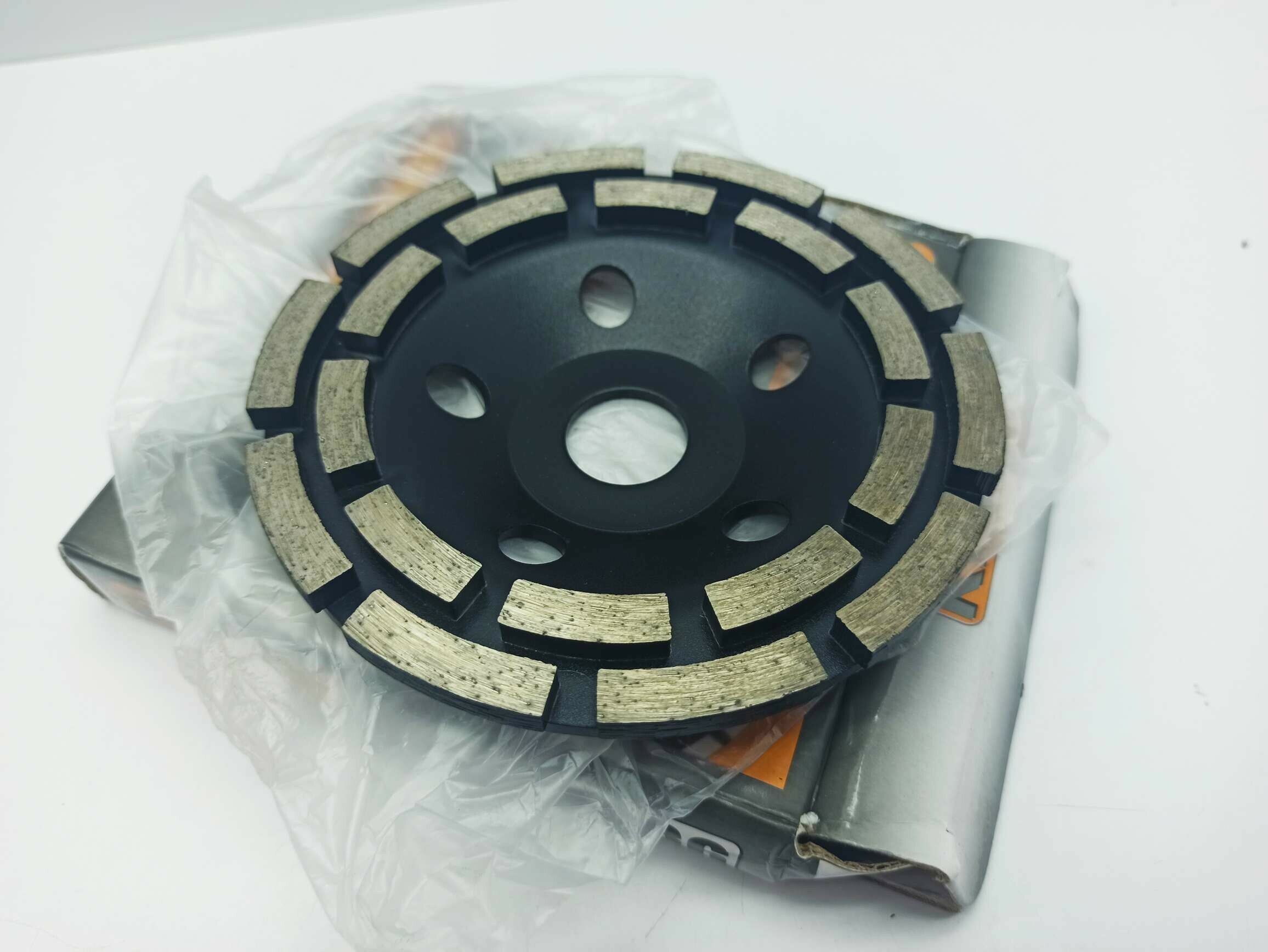 tarcza-scieralna-dwusegmentowa-125mm-betonu-marka-draumet