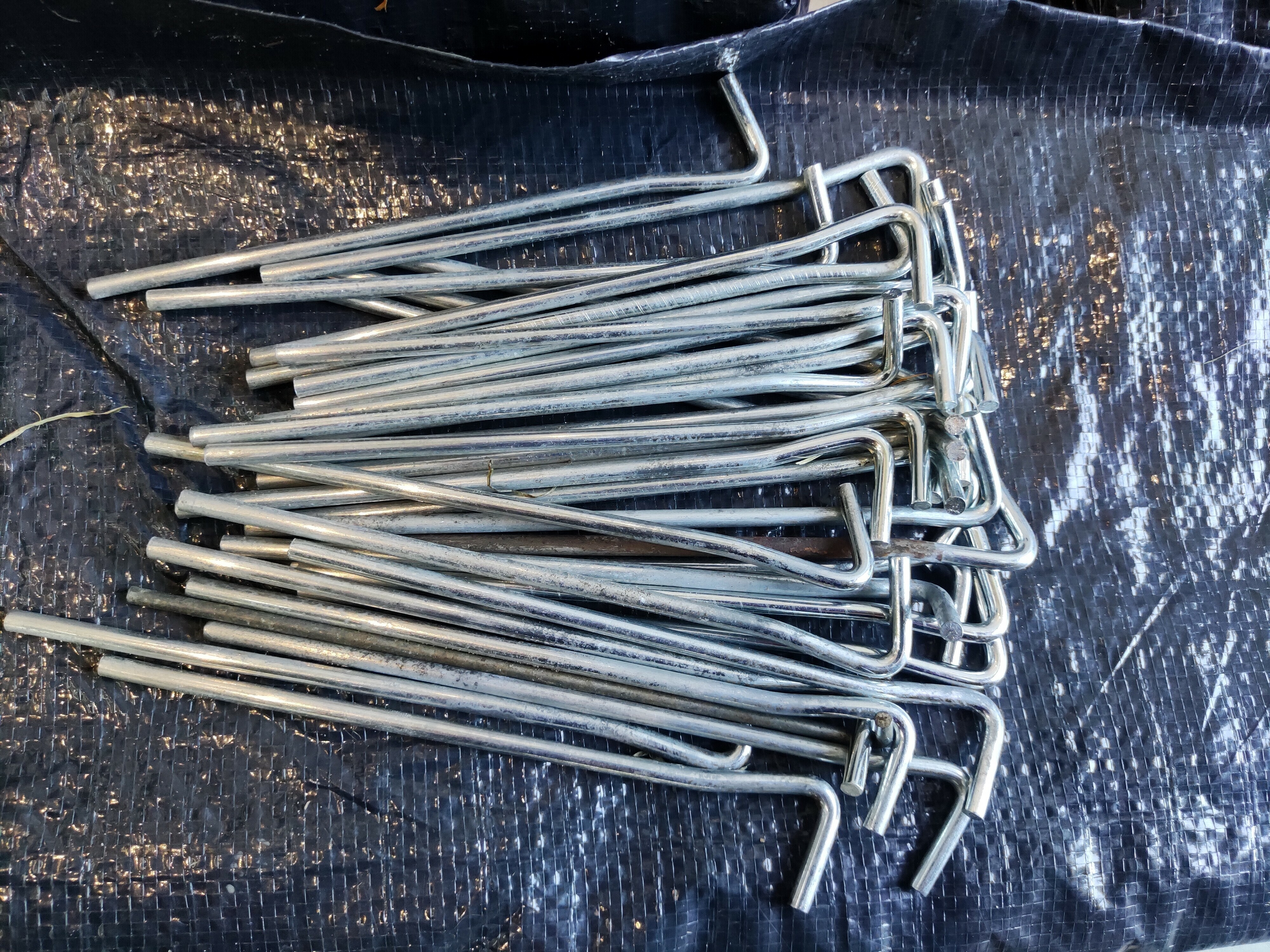 namiot-4osobowy-halfordswalizka-marka-inny-producent