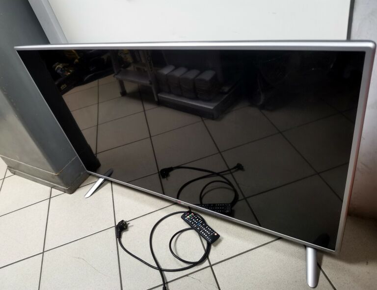telewizor-lg-47lb5700-pilot-rynek-4-chodziez