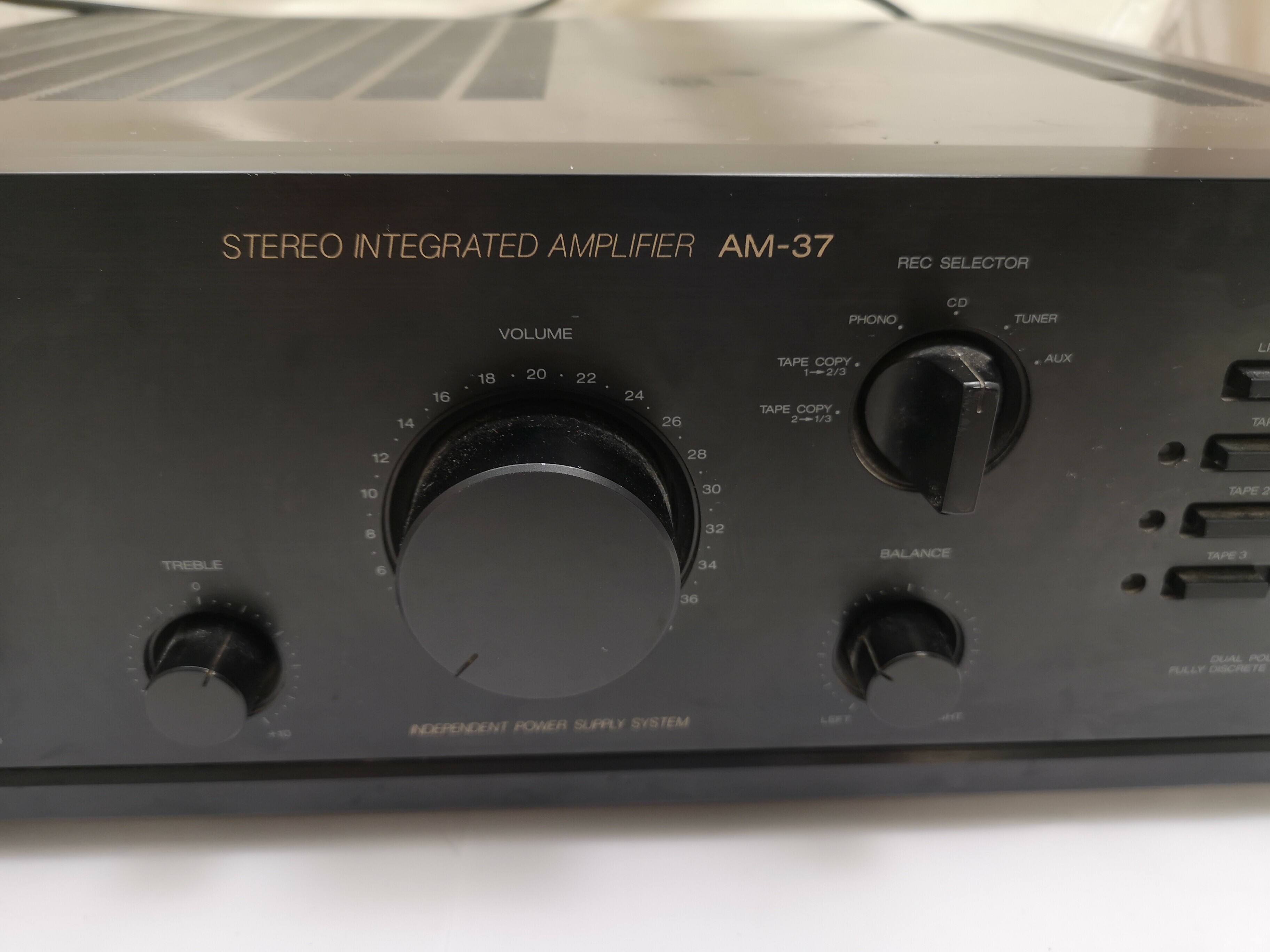 wzmacniacz-akai-am-37-marka-akai