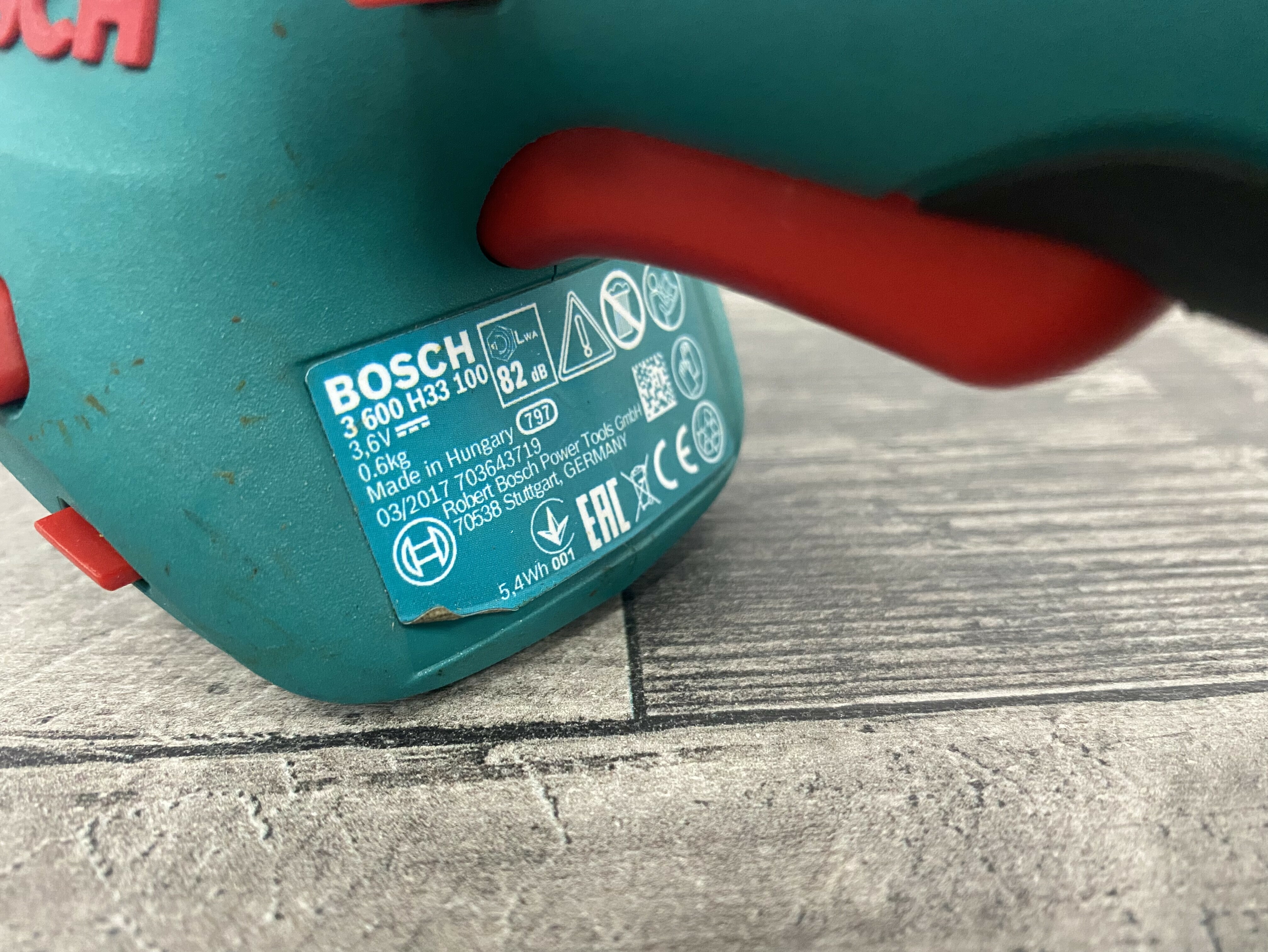 nozyce-do-trawy-bosch-isio-3600-h33-100-zasilanie-elektryczne-akumulatorowe