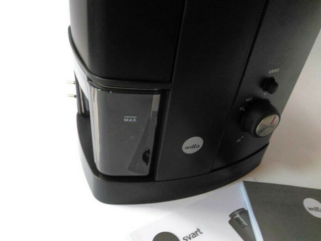 mlynek-do-kawy-wilfa-cgws-130b-marka-wilfa