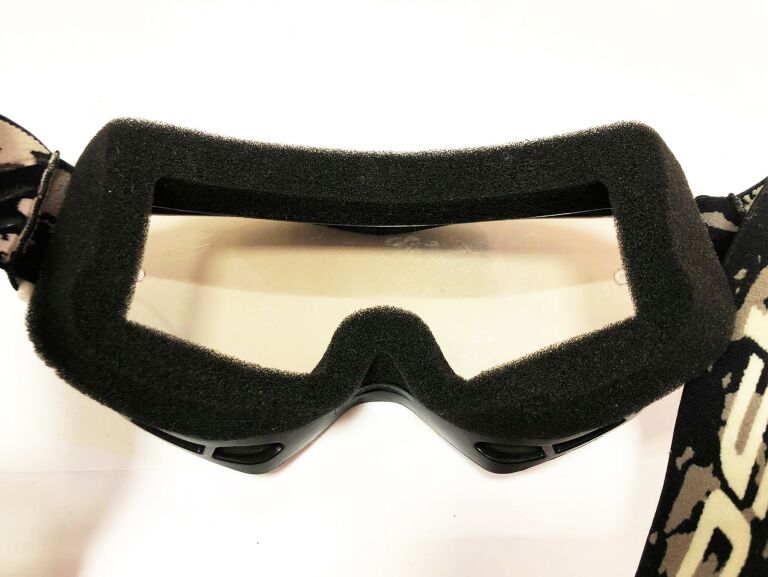 gogle-leoshi-lowicka-28-glowno