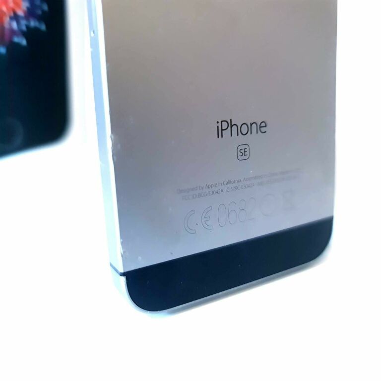 APPLE IPHONE SE 2 GB / 64 GB