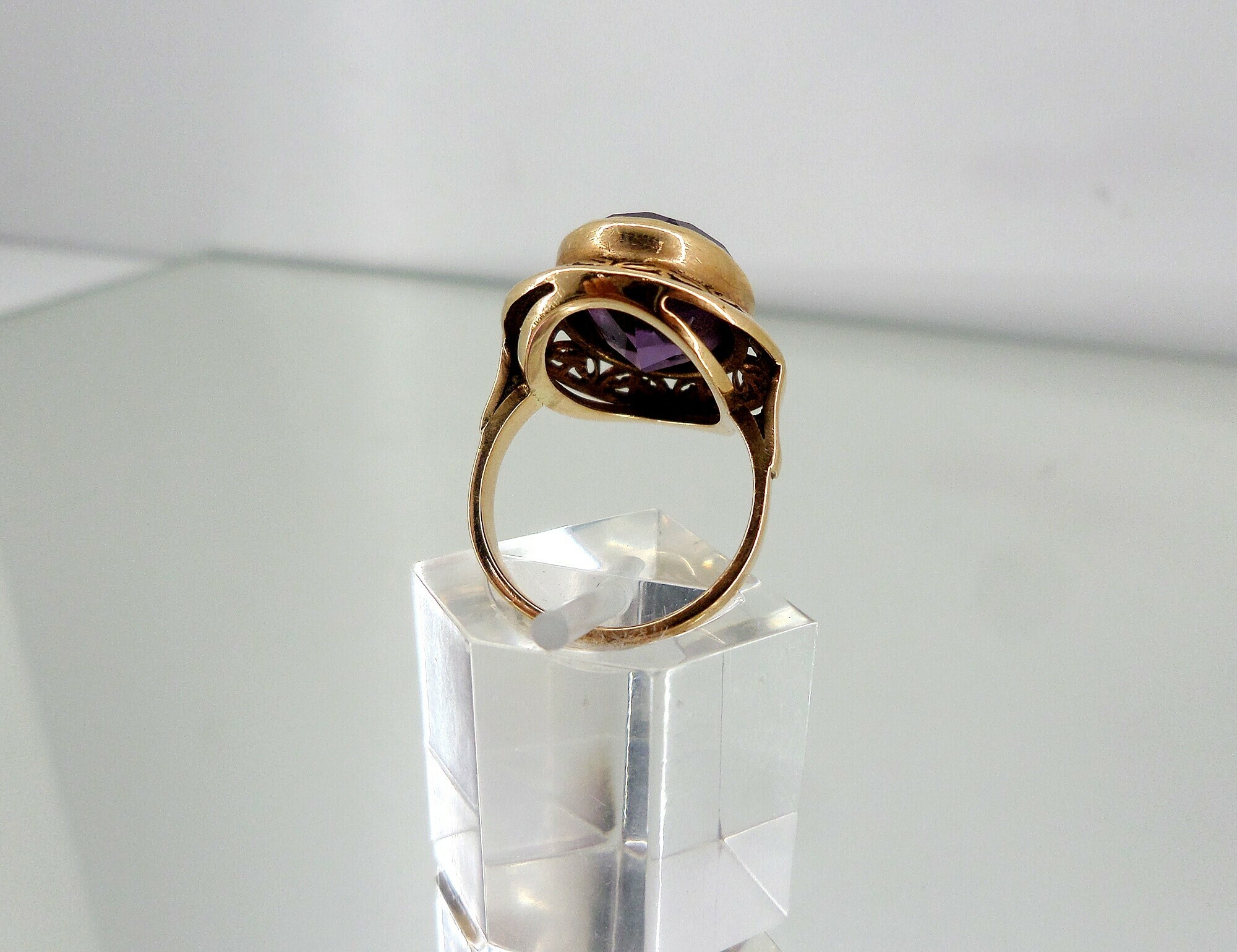 piekny-pierscionek-z-fioletowym-oczkiem-p585-rodzaj-wyrob-jubilerski