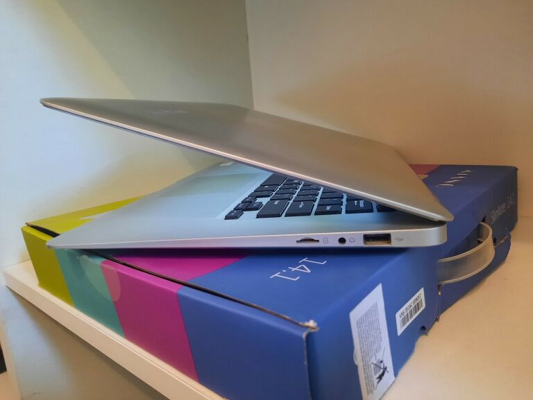 LAPTOP KIANO SLIMNOTE 14.1. POLECAM
