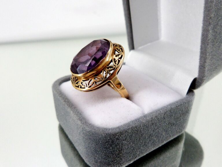 piekny-pierscionek-z-fioletowym-oczkiem-p585-pilsudskiego-8-konskie-unico