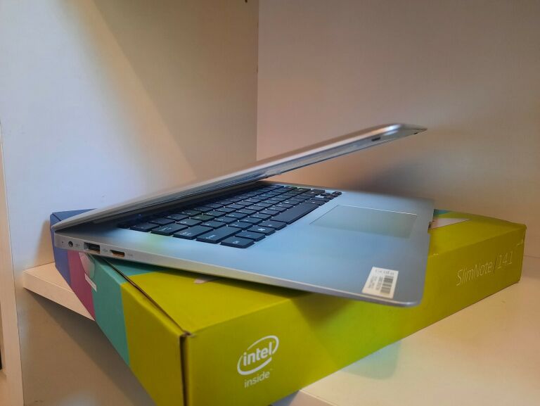 LAPTOP KIANO SLIMNOTE 14.1. POLECAM
