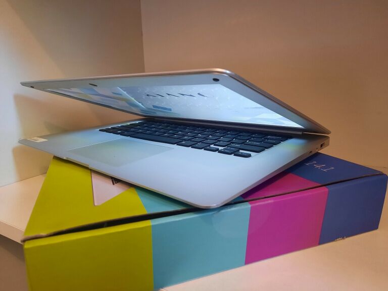 LAPTOP KIANO SLIMNOTE 14.1. POLECAM