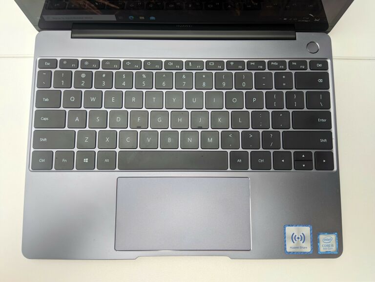 LAPTOP HUAWEI MATEBOOK 13 I5-8265U/8RAM/256SSD