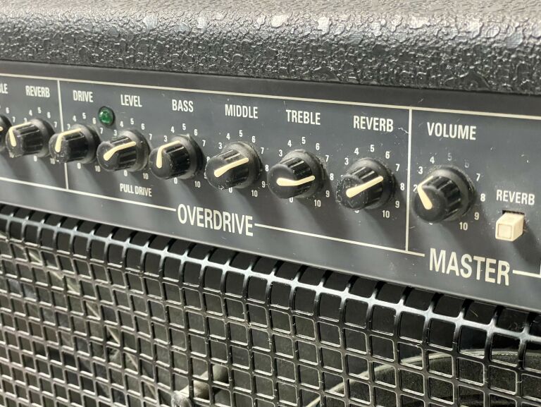WZMACNIACZ PIEC GITAROWY LANEY GC-120