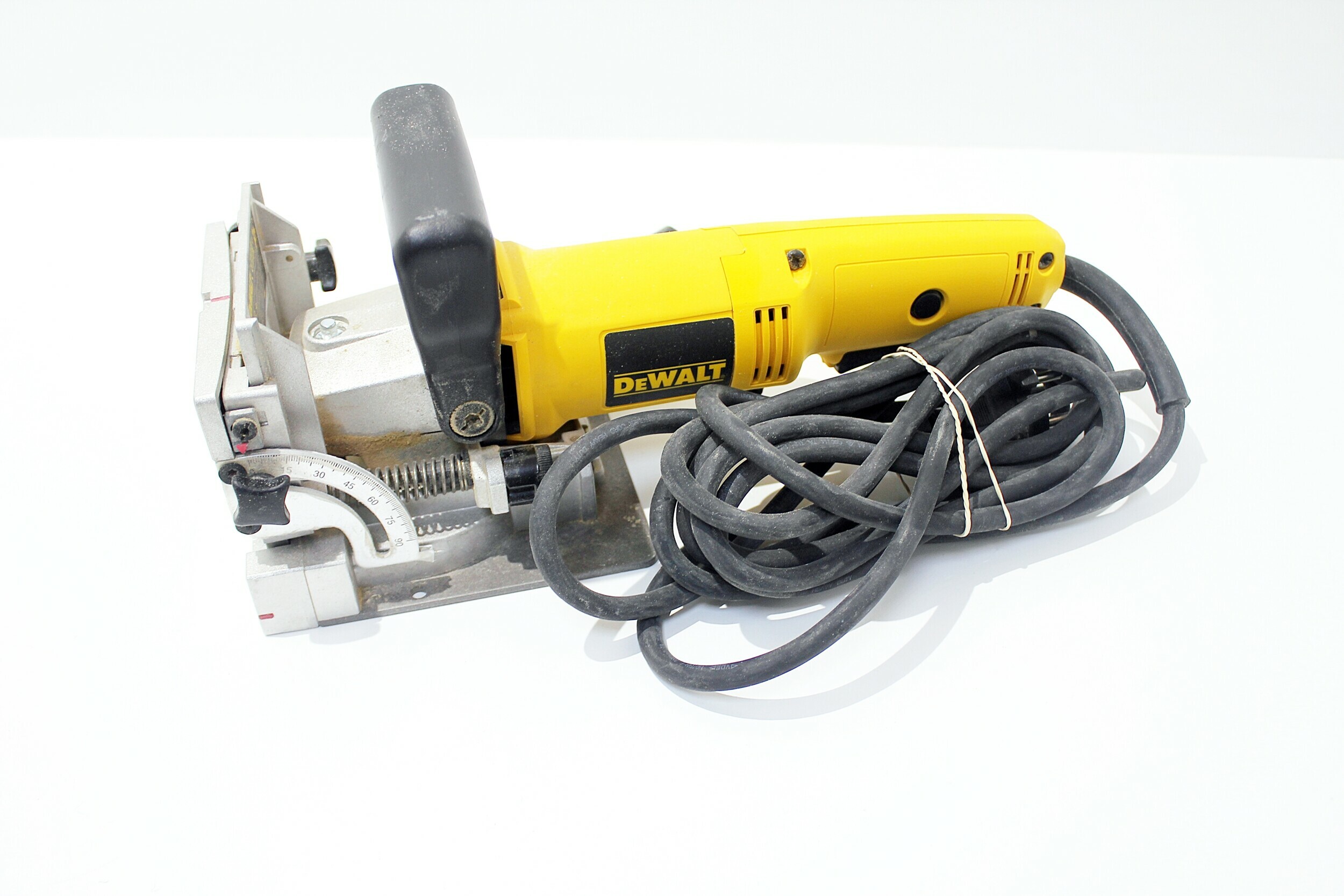dewalt-frezarka-do-wpustow-lamelownica-dw682-rodzaj-frezarki-lamelownica