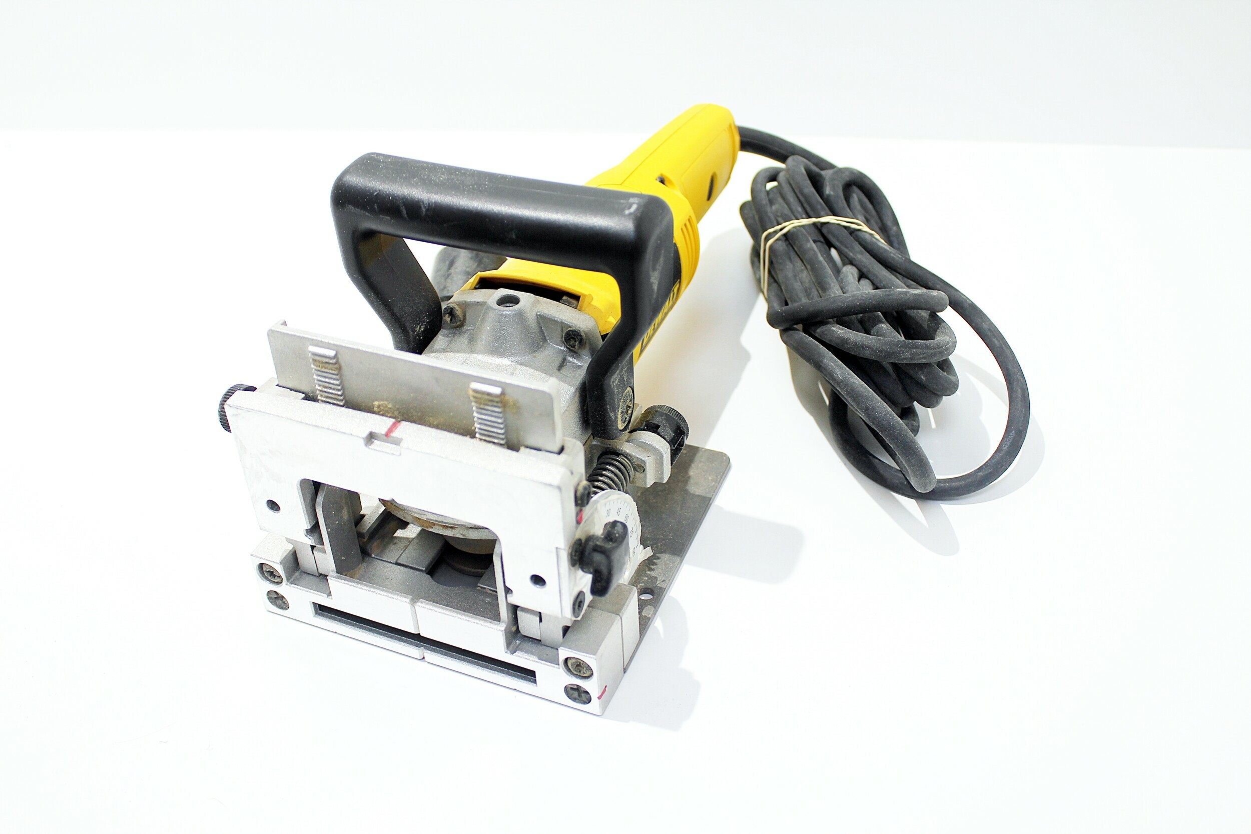 dewalt-frezarka-do-wpustow-lamelownica-dw682-zasilanie-elektryczne-sieciowe