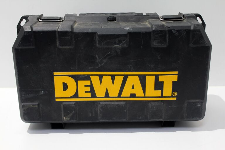 dewalt-frezarka-do-wpustow-lamelownica-dw682-marka-dewalt