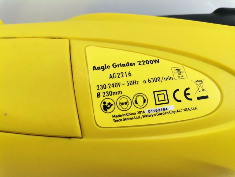 SZLIFIERKA KĄTOWA 2200W REIKEL AG2216.