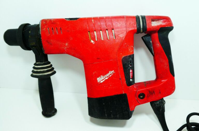 MŁOT KUJĄCY MILWAUKEE PHE 40 SQ