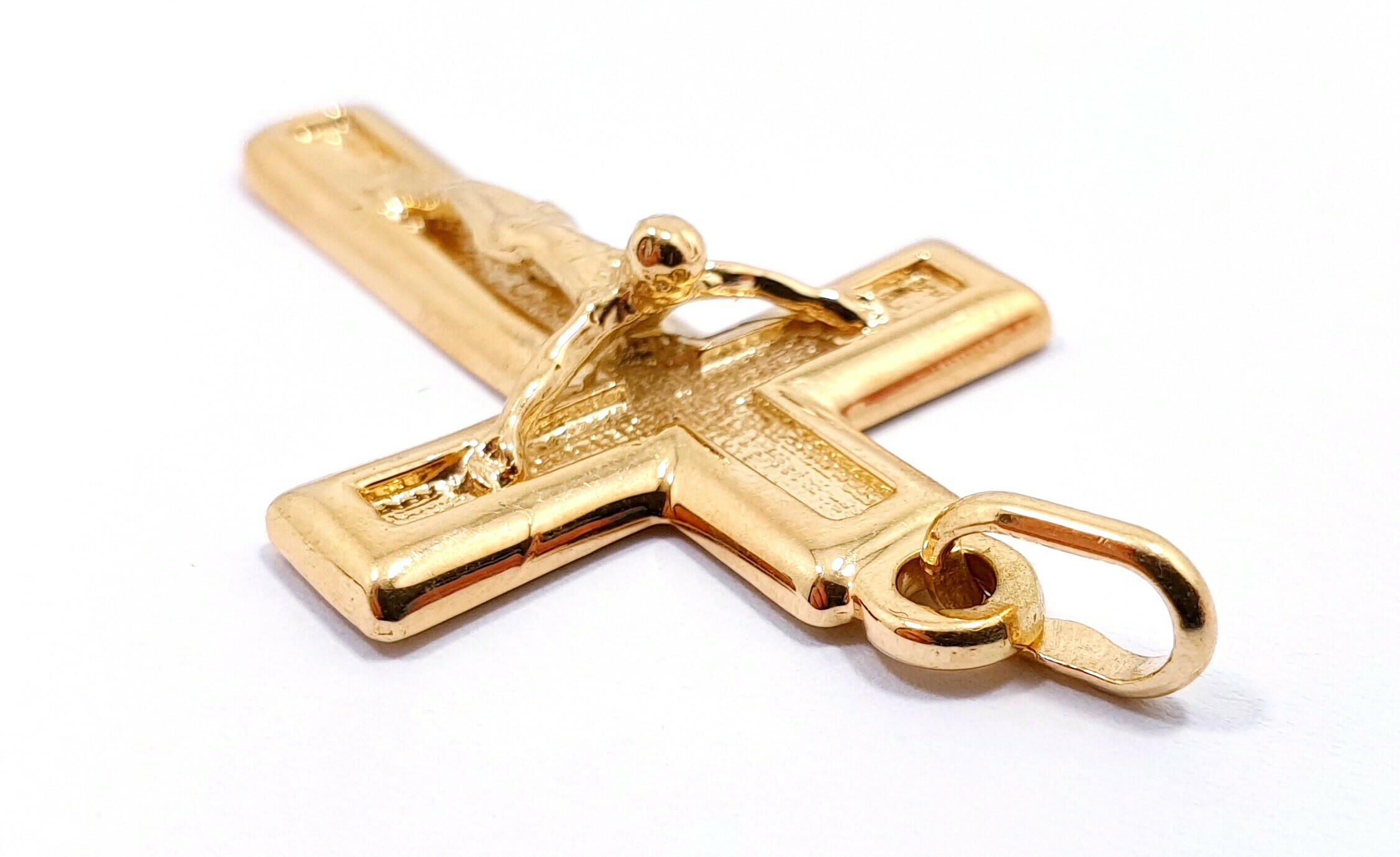 zawieszka-zloty-krzyzyk-krzyz-666g-585-kamien-bez-kamienia