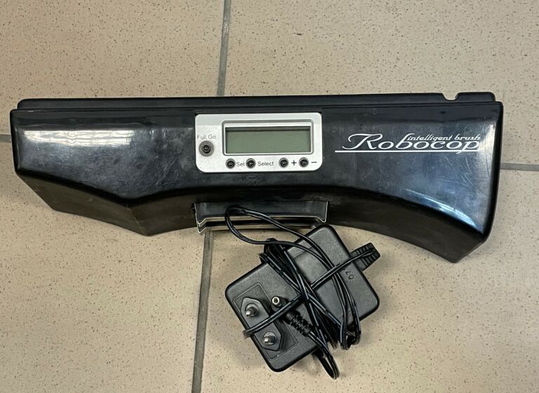 ROBOT SPRZĄTAJĄCY POWERMED ROBOCOP USZKODZONY