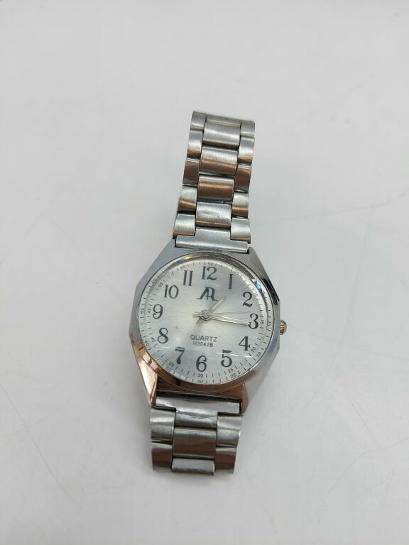 ZEGAREK QUARTZ  BRAK BATERII
