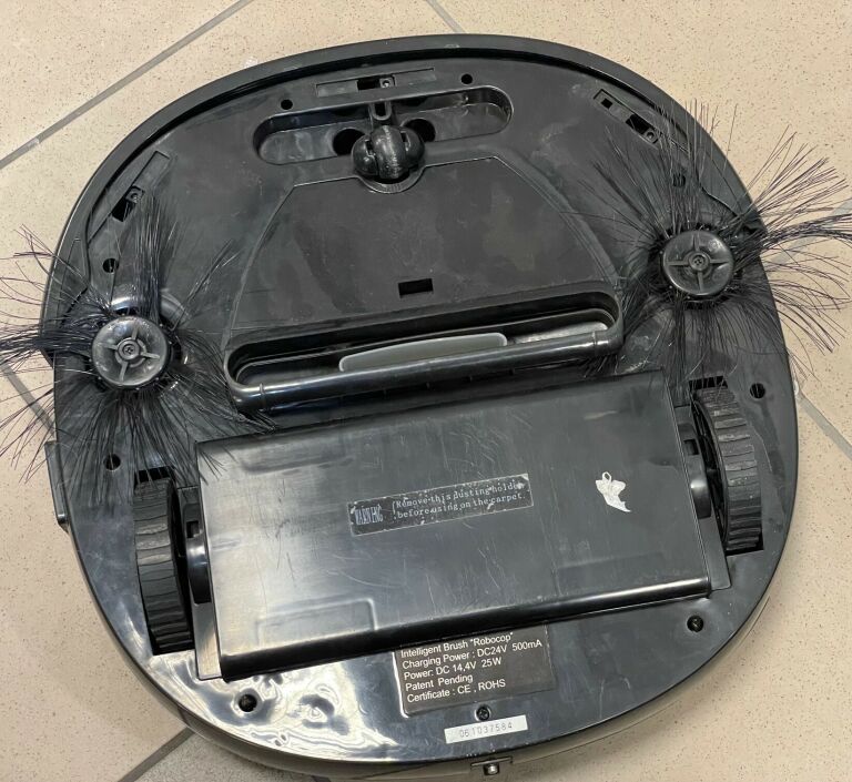 ROBOT SPRZĄTAJĄCY POWERMED ROBOCOP USZKODZONY