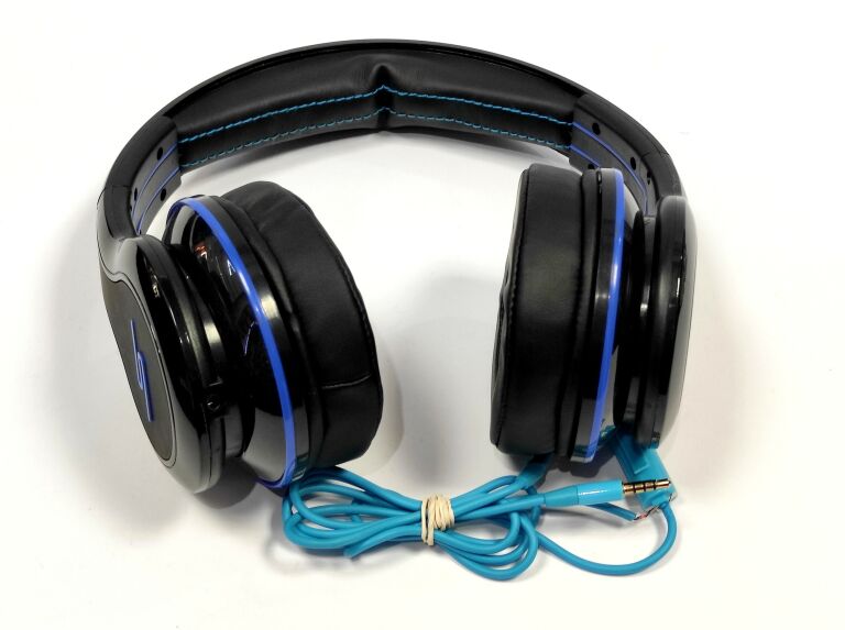 SŁUCHAWKI NAUSZNE PRZEWODOWE SMS AUDIO STREET