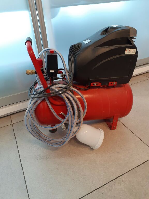 FINI AMICO SPRĘŻARKA TŁOKOWA 50/SF2500 24L