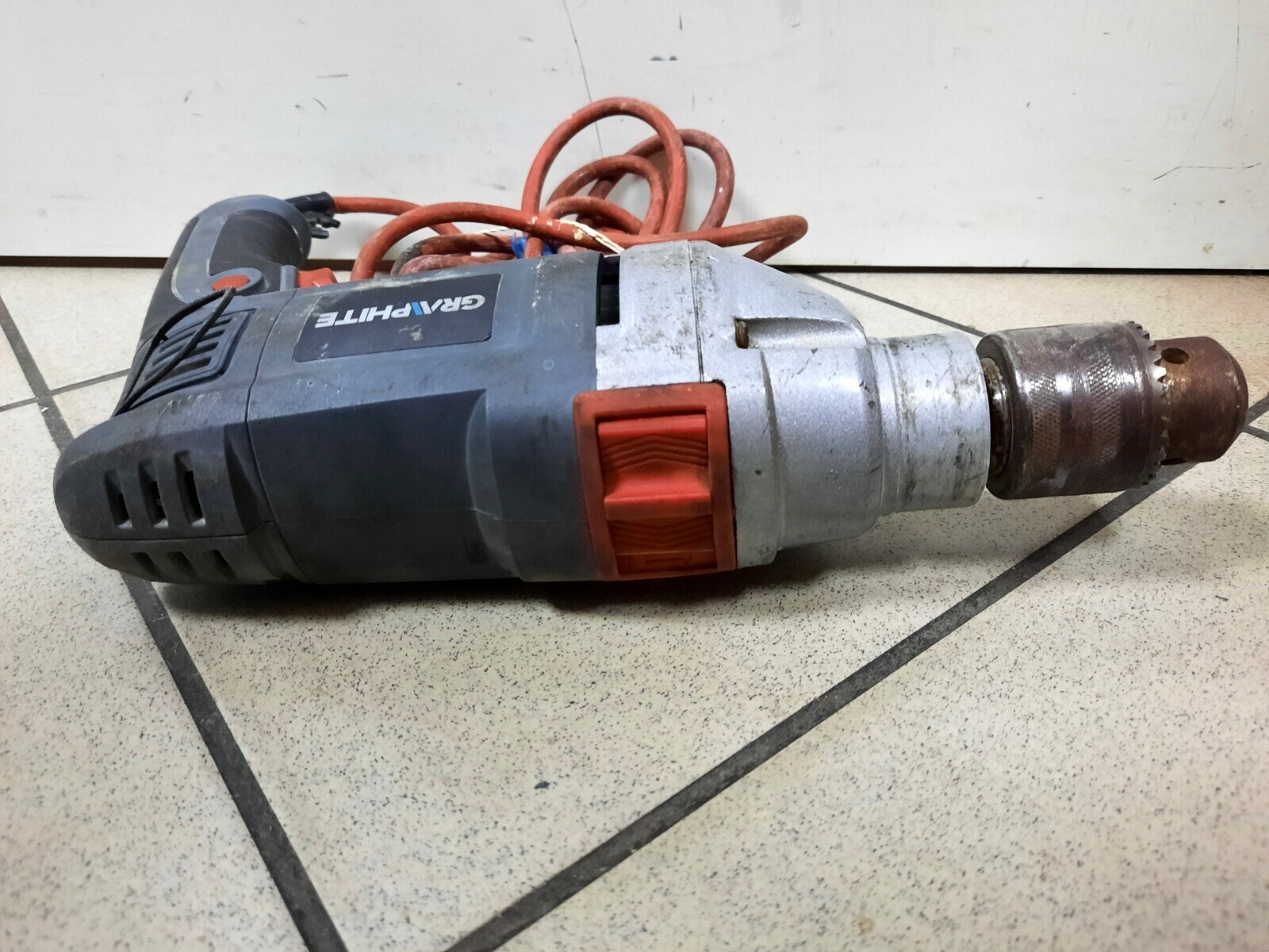 wiertarka-udarowa-graphite-58g738-850w-rodzaj-udarowa